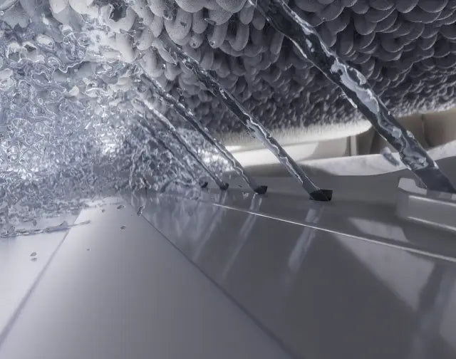 Step1
Hot water rinses the mop pads through 20 spray nozzles.